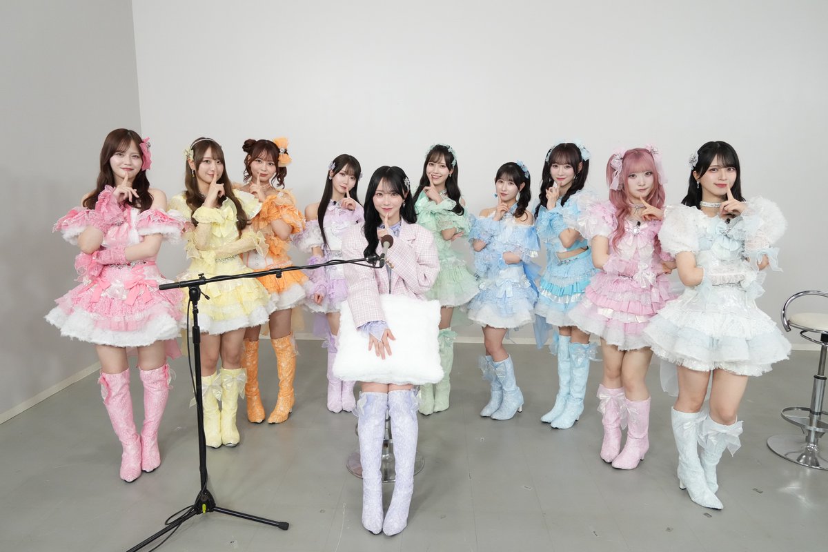 fujiequallove's tweet photo. ＝LOVEの皆さん🎀9周年おめでとうございます🌸
可愛さはもちろん💖各々の個性と努力💫で、夢へ向かって走り続けるイコラブちゃん達❣️10人揃うと、さらに無敵にキラキラ✨と眩しい存在🌸「令和を代表するアイドル」になっても謙虚で変わらない姿にキュン❣️10年目の更なる飛躍も心から応援しています🙇‍♀️🍀 https://t.co/X0kZVIcDWx