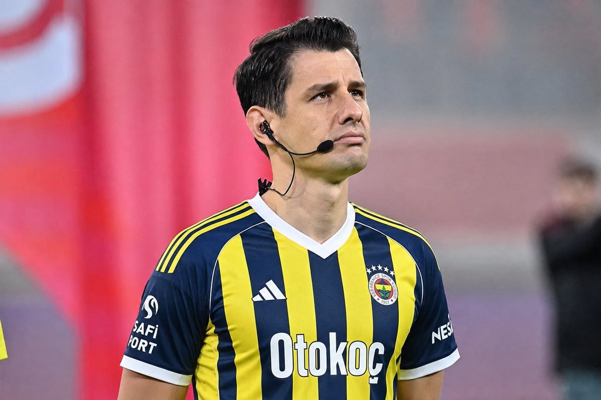 GokhanMuhendis's tweet photo. FENERBAHÇE Lİ HESAPLARA DENK GELEMEDİK!! 
#AdilYönetMeler https://t.co/ZGCppLhKa8