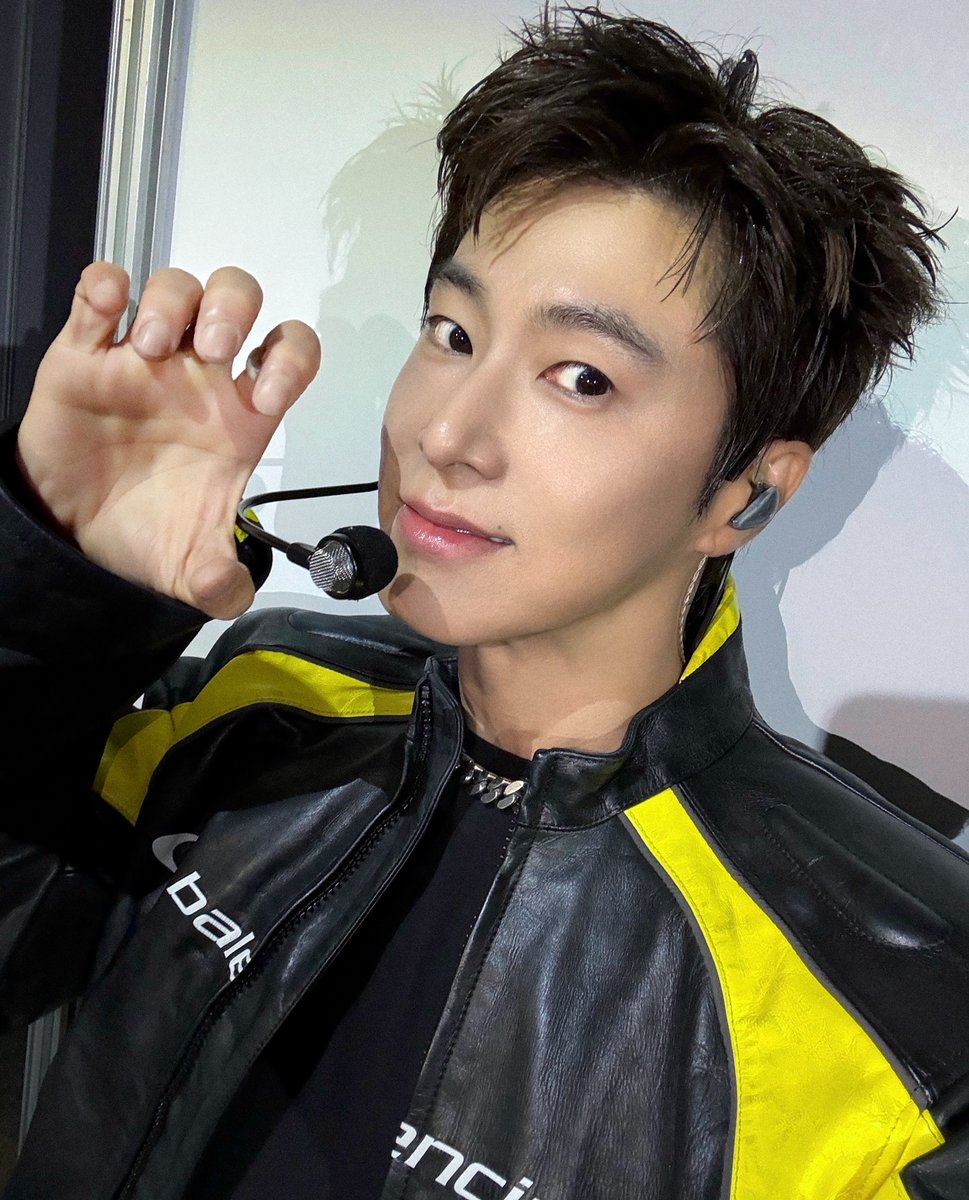 TVXQ's tweet photo. Thank U #TAIPEI 🎬

#UKNOW #유노윤호
#TVXQ! #동방신기 #東方神起
#UKNOW_PROJECT26
#UKNOW_CONCERT_TOUR https://t.co/8im1oPnnSO