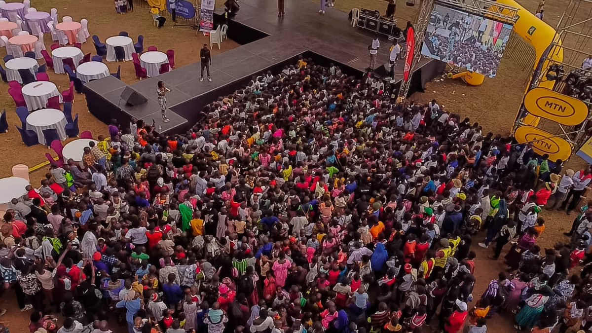 shakzboutiqmbra's tweet photo. Happening now 
Ekigutuuro kya @BoonaFm 
Rukungiri stadium 

#foryoupage #ekigutuurokyaboonafm26 #BoonaFmAT9 
#boonafm https://t.co/TbJtQpCwii