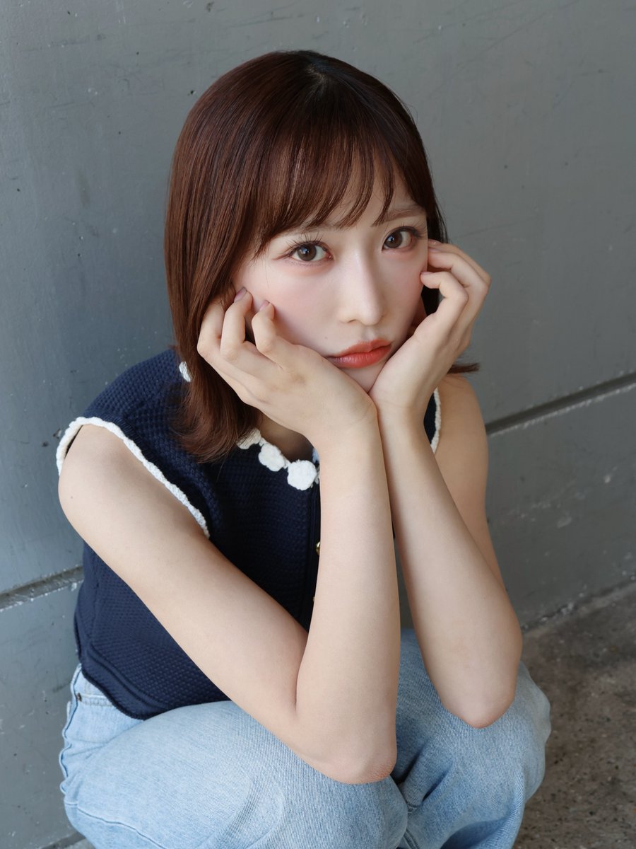 makoteam8akita's tweet photo. 2026.9.5
#小栗有以 Instagram

セットアップ着回しday's🪡🩶

#セットアップ
#外ハネ
#ボブ

色落ちした髪色もかわいいよね〜

パンツLOOK🩳

最近は、イエベっぽい多幸感メイクがすき！

今日はアサイーボウルとか
美味しいご飯食べてお腹も幸せでした😋

チラチラ

セットアップ🦓🤎

https://t.co/E1JqAqQKMX