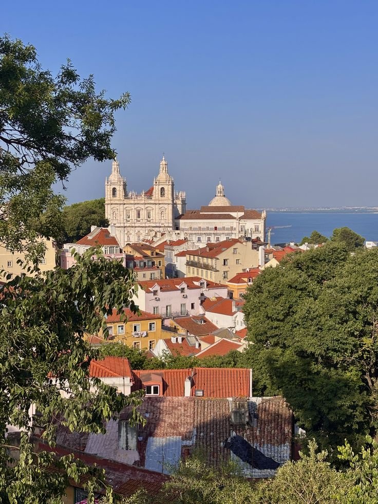 mozinity's tweet photo. Lisbon https://t.co/NAQedN5AI3