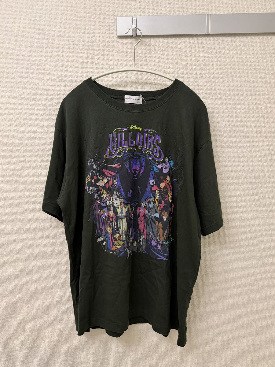 s2_frEsm's tweet photo. ヴィランズ集合Tシャツ、お友達の協力によりゲットできました〜〜〜🥲❤️‍🔥フロローがいるパークグッズを買えるなんて…！？ヴィラワぶりなのでは…！？！？嬉しすぎる〜〜〜🥲🔔❤️‍🔥 https://t.co/6TFUlLxhvk