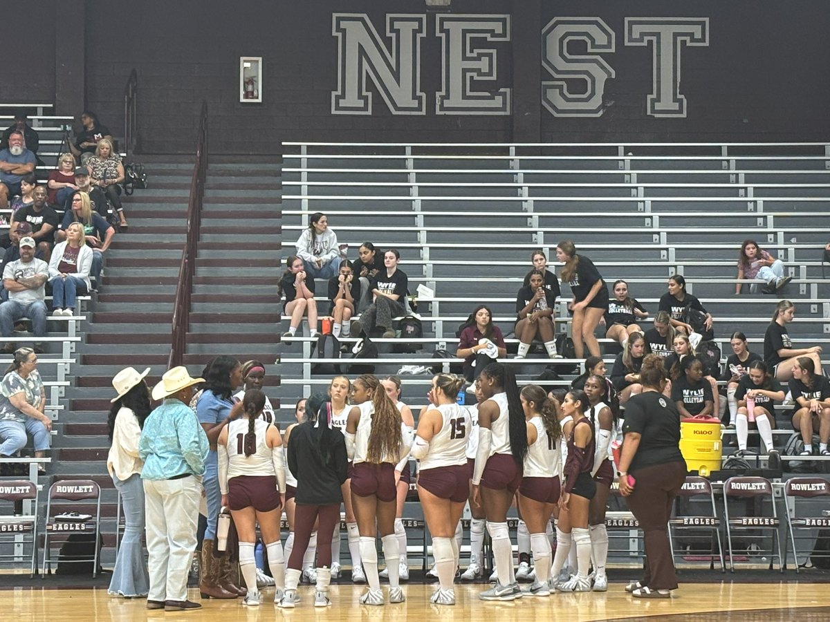 RHS_Eagles's tweet photo. Lady Eagles in action! https://t.co/QkWi5Qzjlh