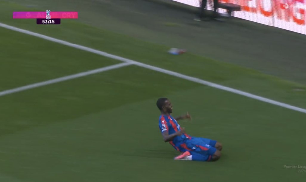 TouchlineX's tweet photo. 2-2 Crystal Palace.

GOOOOOOAAAAAAAAALLLLLLL MITCHELL !!!!!!!!!!!!!!!!!! THIS IS ONE OF THE MOST RIDICULOUS AND FUNNIEST GOALS OF THE 2026/27 PREMIER LEAGUE SEASON !!!!!!!!!!!!!!!!!!!!!!!!!!!!!!! 😂😂😂😂 https://t.co/iI7Dtben8I