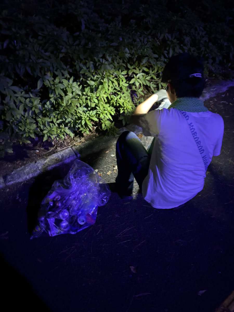 AMU_AMU07's tweet photo. 鶴舞公園ゴミ拾いお疲れ様でした(仕事でイベント参加してないけどww)
ゴキブリ🪳に終始怯えて叫んで楽しかった😂 https://t.co/aYSZkwfnXo
