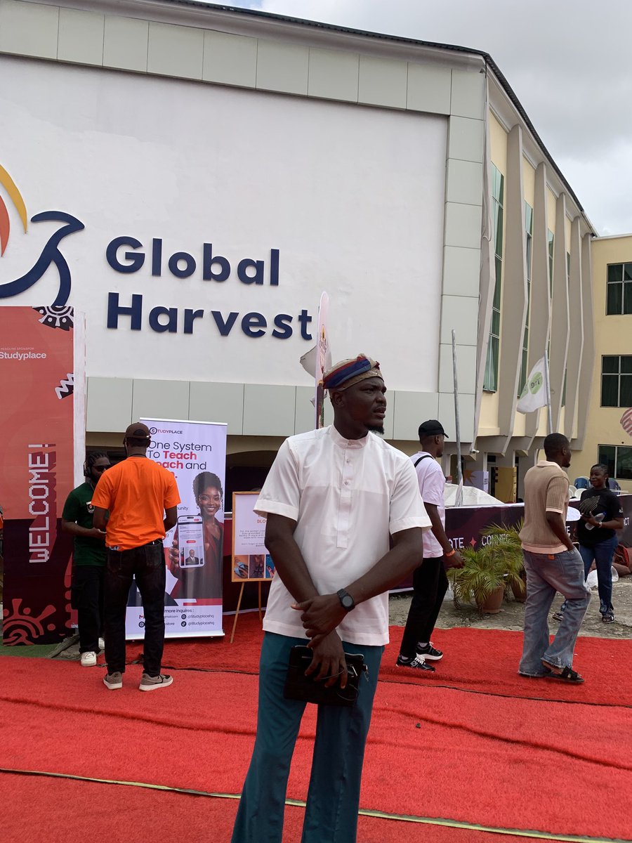 iam_Lexzai's tweet photo. Outside for Ibadan Creator Summit.
#Ibadancreatorsummit #ICS26 https://t.co/MOy4hgPOLU