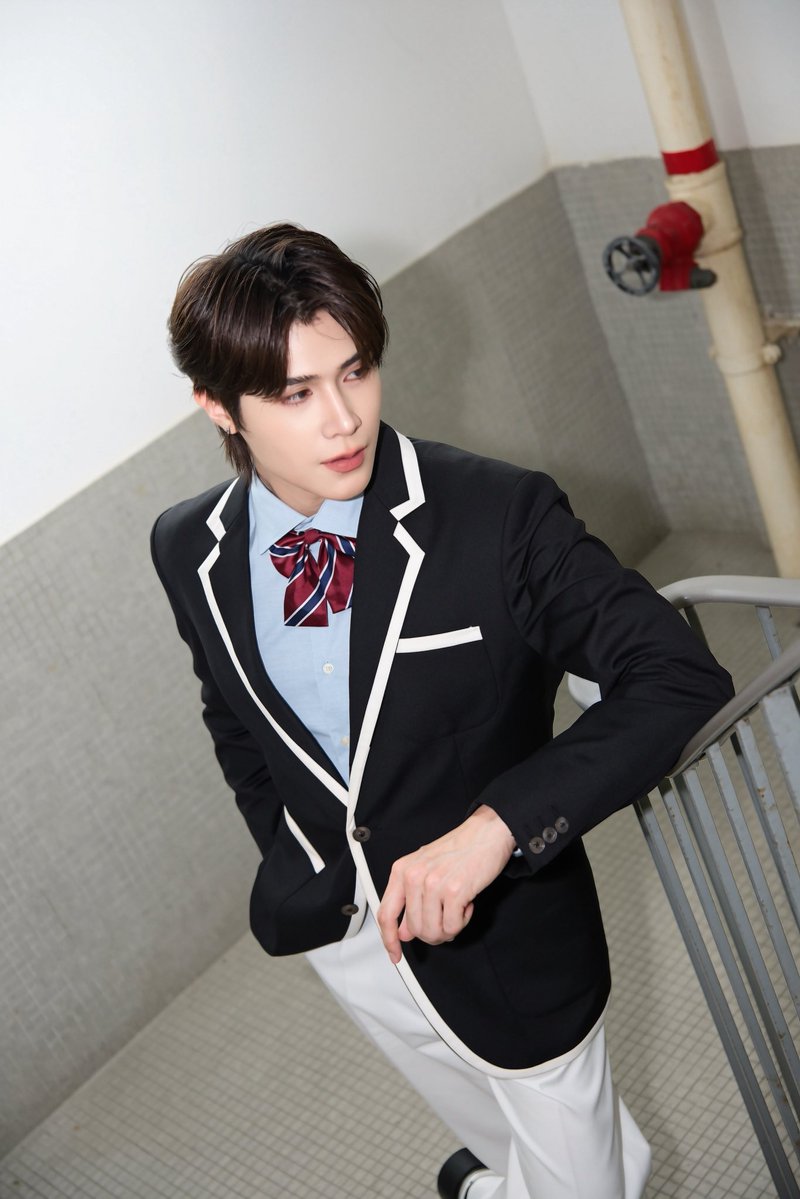Cusp_Ent's tweet photo. Tell me you wouldn’t have a crush on this senior.

FortPeat Fan Meeting in HK
#fortpeatHKFM https://t.co/auSjd19CWV