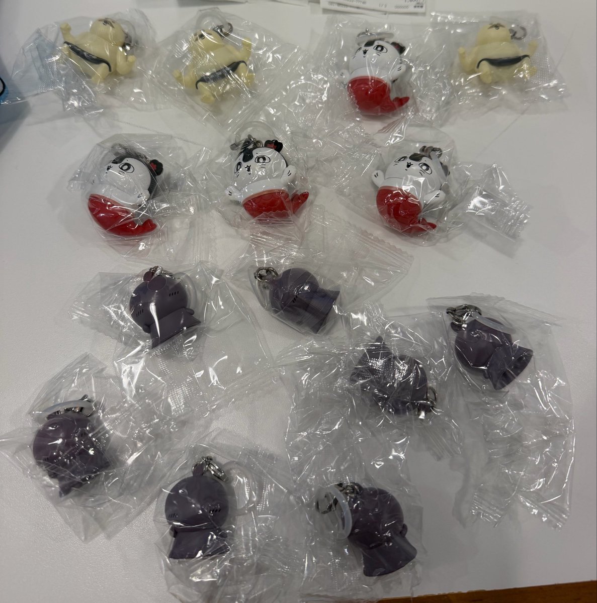 z4jmb's tweet photo. お友達たちと沢山集めたのにフタハだけでなくてびっくり https://t.co/9NjL1WZELR