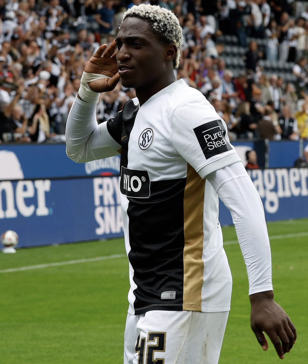 _BeFootball's tweet photo. 🚨 UN 2004 FRANÇAIS BRILLE EN BUNDESLIGA 🇩🇪 ! 🇫🇷🤩

Il s’agit de l’ancien Sochalien David Mokwa Ntusu.

2 buts sur ses 2 premiers matchs. ⚽️⚽️

Il en avait mis 6 la saison dernière en D2 allemande avec Elversberg. https://t.co/lUbXuaVzgj
