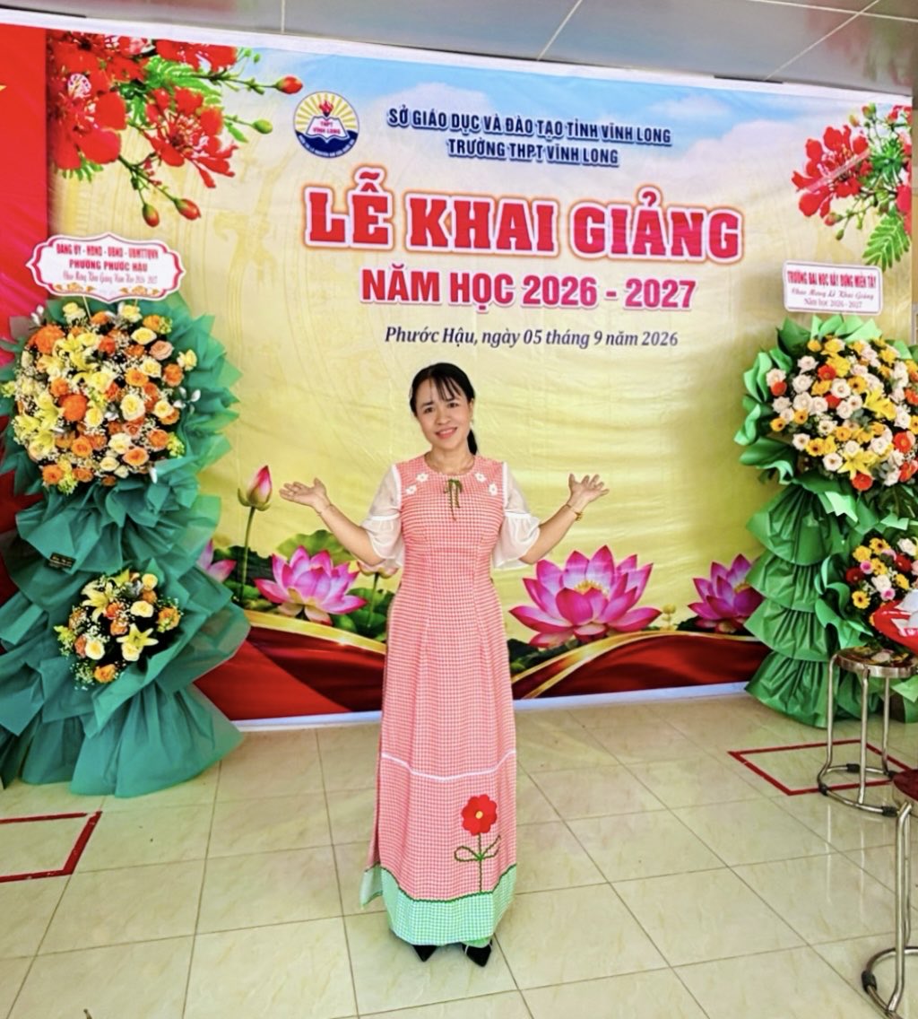 kimtuoc81's tweet photo. Hôm nay khai giảng !! https://t.co/mPa6OBxBkH