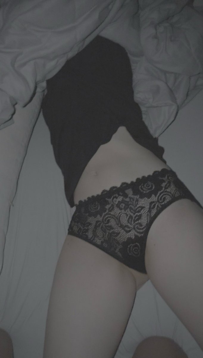 perv_fam's tweet photo. 私寝てるのにいきなり家入ってきて犯されちゃった😭 https://t.co/IOoIIJzK14
