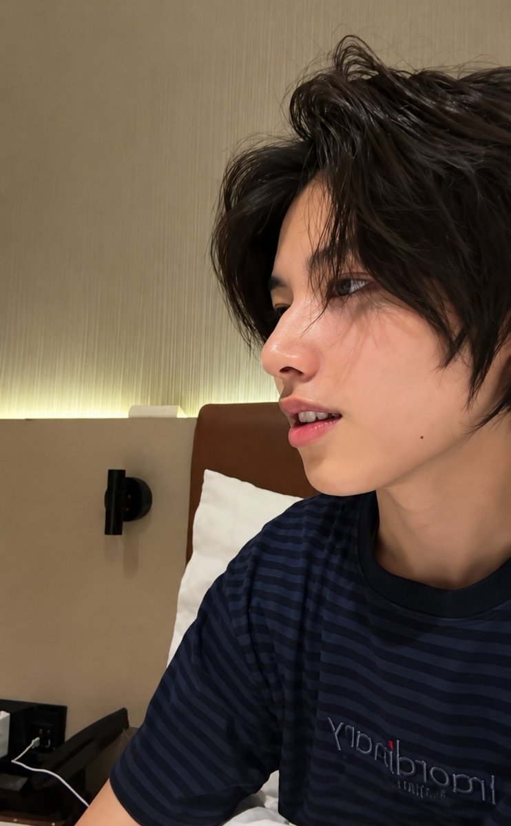 moon_ren17's tweet photo. This namja 🫠

#루이 #LOUIS #롱샷 #LNGSHOT https://t.co/X7YfGj3kfI