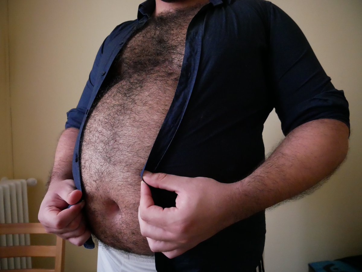 BearifiedCreatr's tweet photo. Another shirt was retired today.

#Gainer #GettingFat #BeerBelly #BeerGut #TightShirt #Feedee #GayBear https://t.co/NNTz7CfTr4