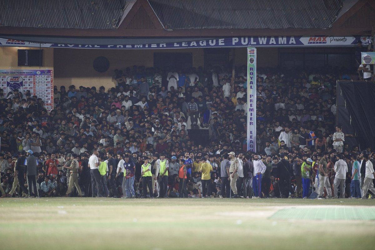 PulwamaOnside's tweet photo. The stands are alive, the atmosphere is electric. #pulwama #cricket https://t.co/yeQJsAWb1G