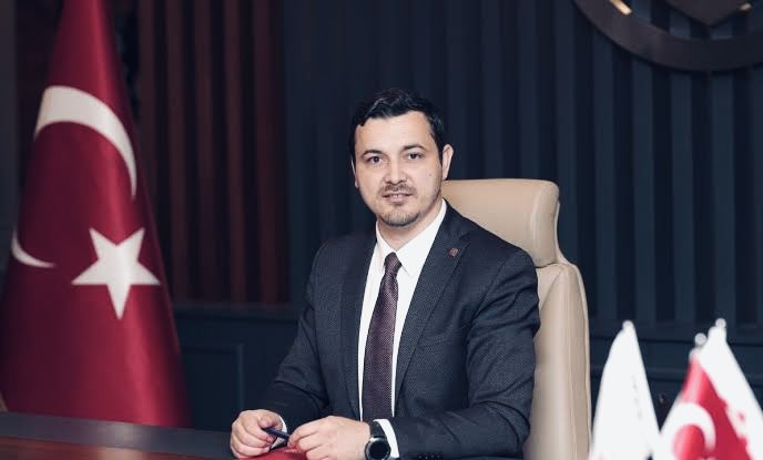 yunustever's tweet photo. Türkiye Genç İş İnsanları Konfederasyonu “TÜGİK” Genel Başkan Vekilliği görevine getirilen AK Parti Sakarya İl Yönetim Kurulu Üyemiz, Değerli Kardeşim Zafer Bekdemir’i tebrik ediyor, çalışmalarında başarılar diliyorum.

Sakaryalı değerli iş insanlarımızın ulusal çaptaki mesleki kuruluşlarda ülkemize katkı sunacak sorumluluklar almasından ötürü gurur duyuyoruz. Hayırlı olsun.
