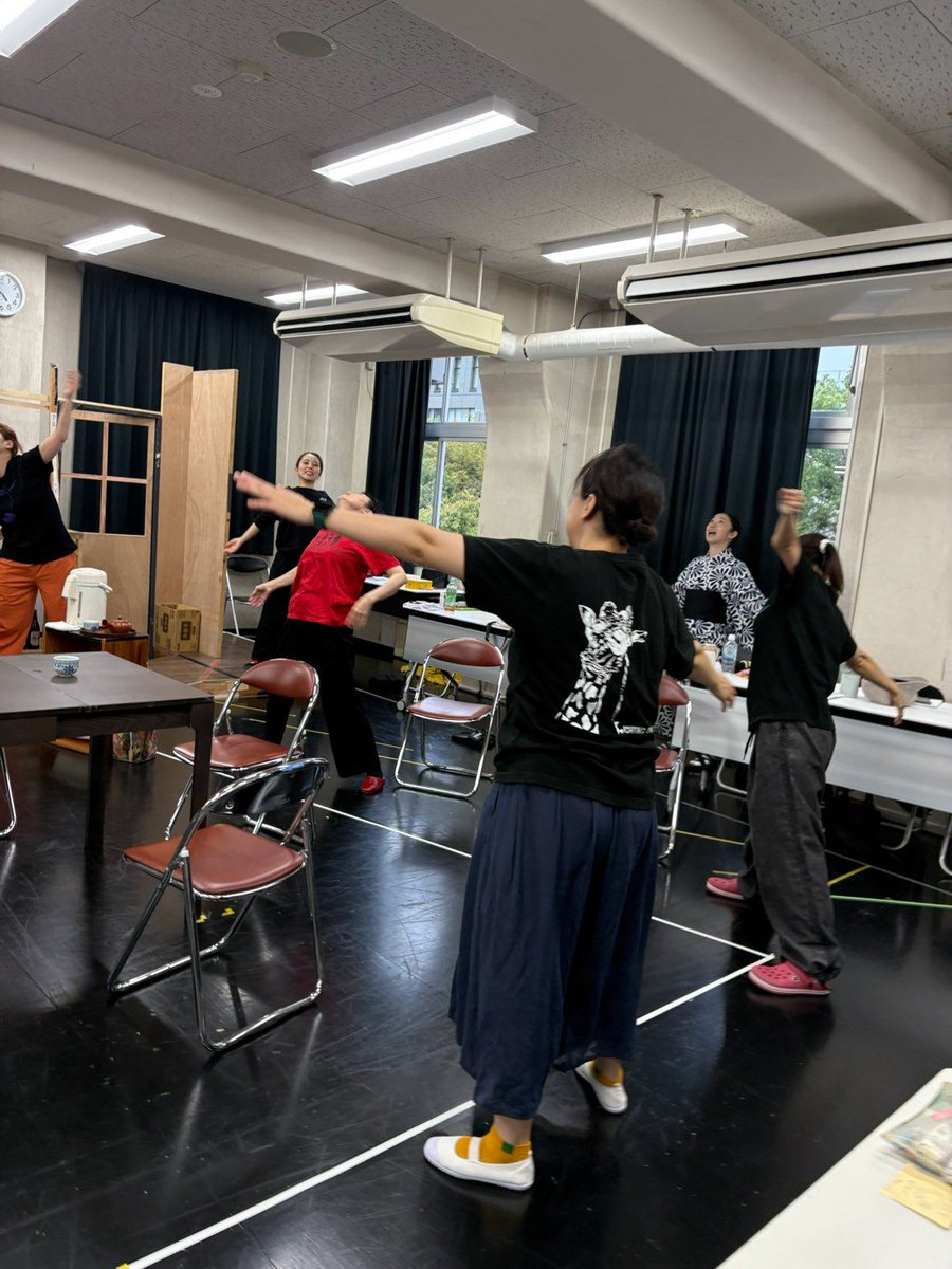 onryuda's tweet photo. 稽古前のラジオ体操って好き。
ラジオ体操って日本だけなのかな？
普段ナマケモノのように動かないからコイツをやる事で稽古スイッチが入る。本番もやりたい！やるぞ！ https://t.co/Xw6CPC7Jbj