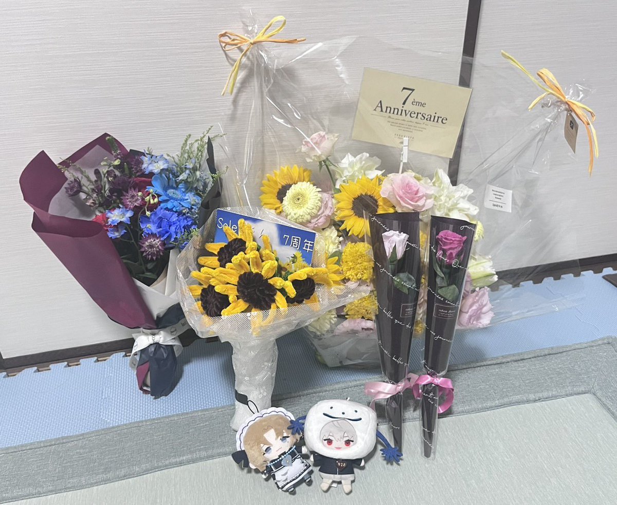 Soleil0610's tweet photo. すんごい今更なんですけど、8/30本当にありがとうございました😭７周年をたくさんの花で彩りました！感謝😭
ワンマンライブも情報ちょいちょい出せるよう準備していきますね！楽し見にしててください。
8/30の思い出のお写真さんたちALTも見てね

#ふーあす #mimiあーと https://t.co/mIYRmpE5fg