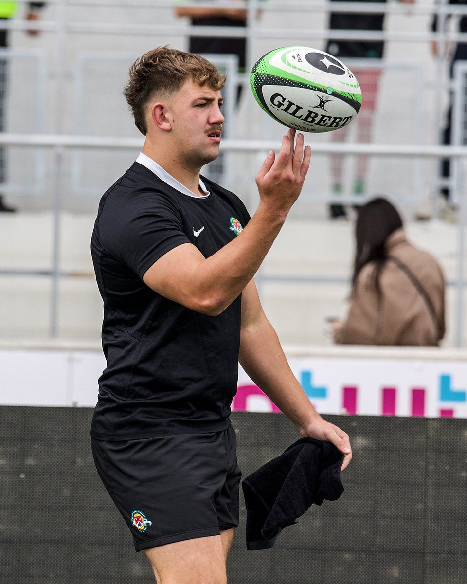 ealingtfrugby's tweet photo. Less than thirty minutes to go 👊

Warm-up is underway. 

#CONvETF | #FollowYourTrail 💚 https://t.co/Jfe887wEmF