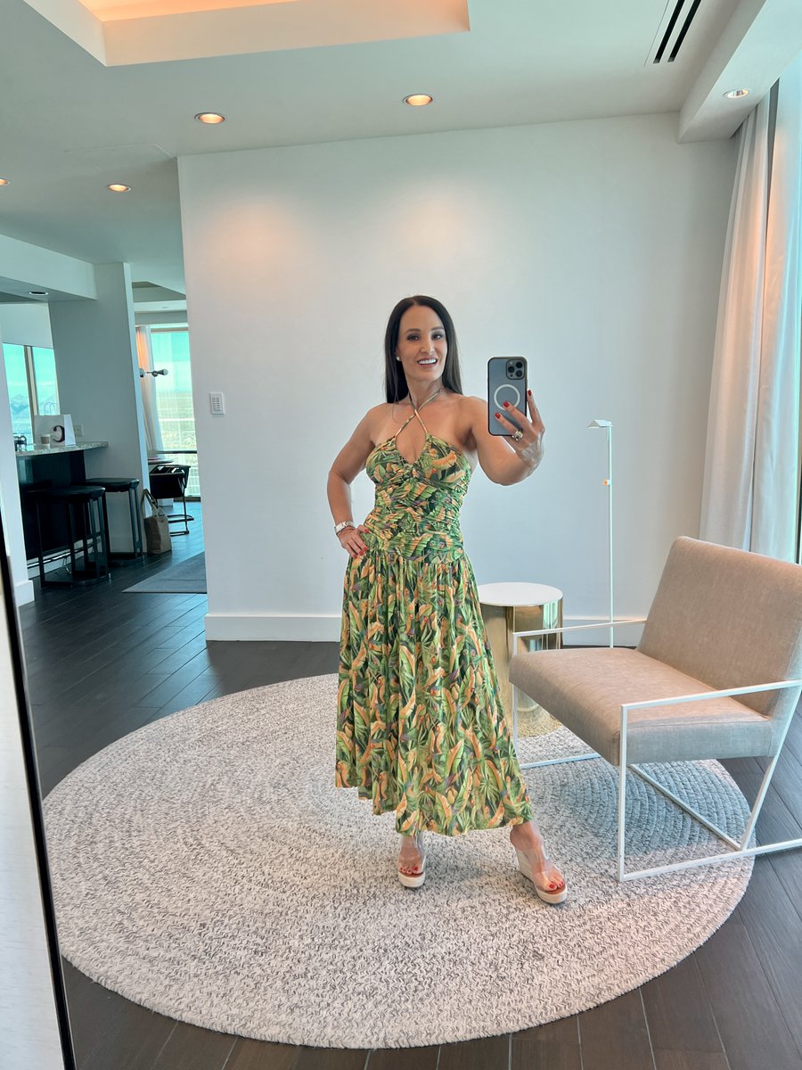 thereallisaann's tweet photo. Summer Sundress Vibes ☀️ 👗 https://t.co/e5v3Fg6Mdf