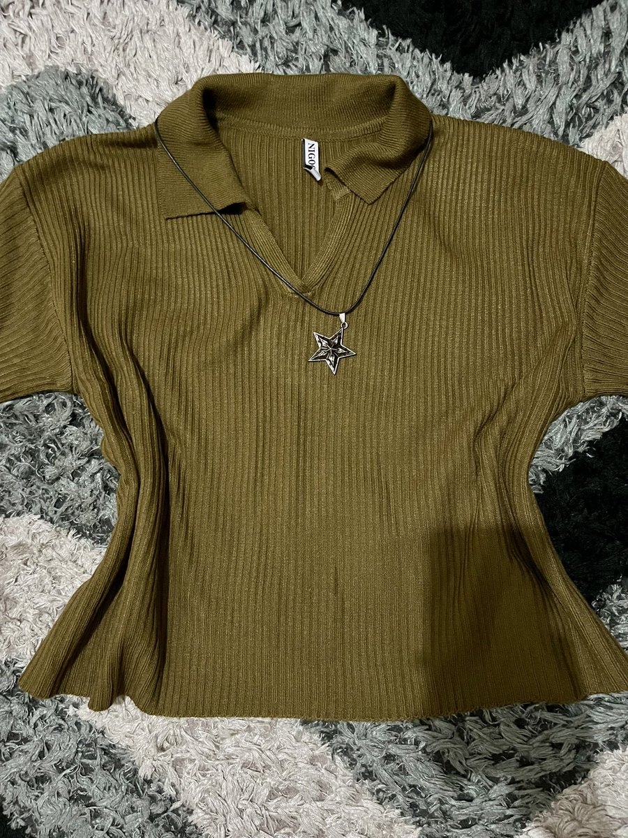e1odiee's tweet photo. 19. sweatshirt (brand nigoo)
ld : 108-124, pj : 48
💰: 25k https://t.co/liE4V1Njaz