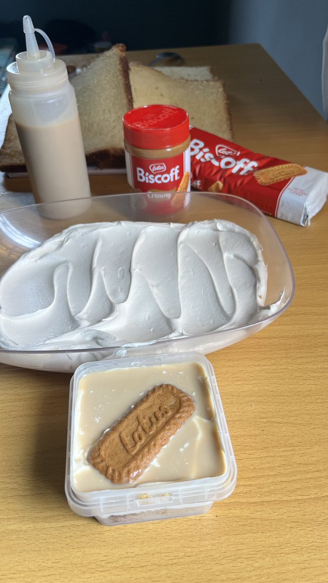 CakesWumi's tweet photo. Vanilla cookie butter dessert box. 

Available to order here 

https://t.co/jrVdIcPUYU

N9000. Delivery is available within Lagos https://t.co/EpgWxcLOMA