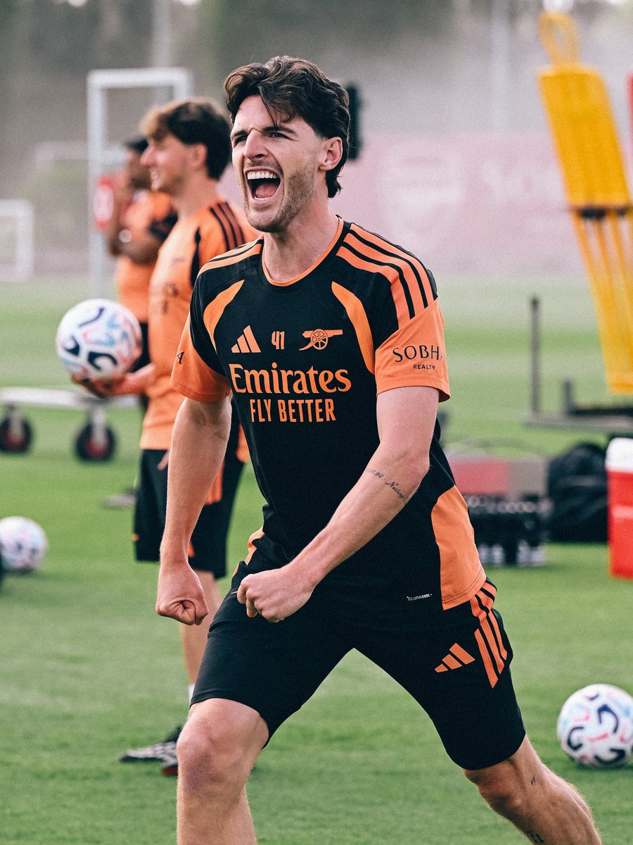Arsenal's tweet photo. This time tomorrow. https://t.co/Y0kiWiIww2