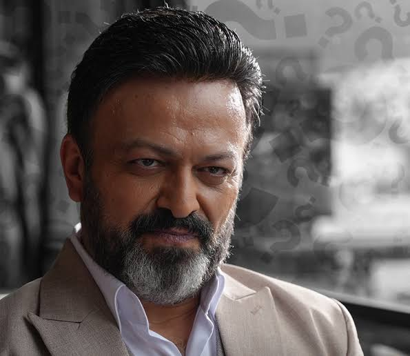 malikejder's tweet photo. Oyuncu Serhat Kılıç, kız arkadaşı tarafından evinde ölü bulundu. https://t.co/2mBXJeOczR