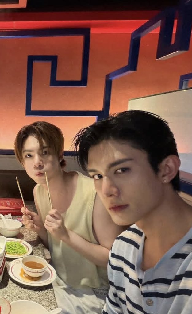 Peeliv27's tweet photo. อิจฉาคนมีแป๋วอยู่ข้าง ๆ ตลอดเวลา 😀

 #NETJJ Ი⑅𐑼 https://t.co/ZX3OJLFVE7