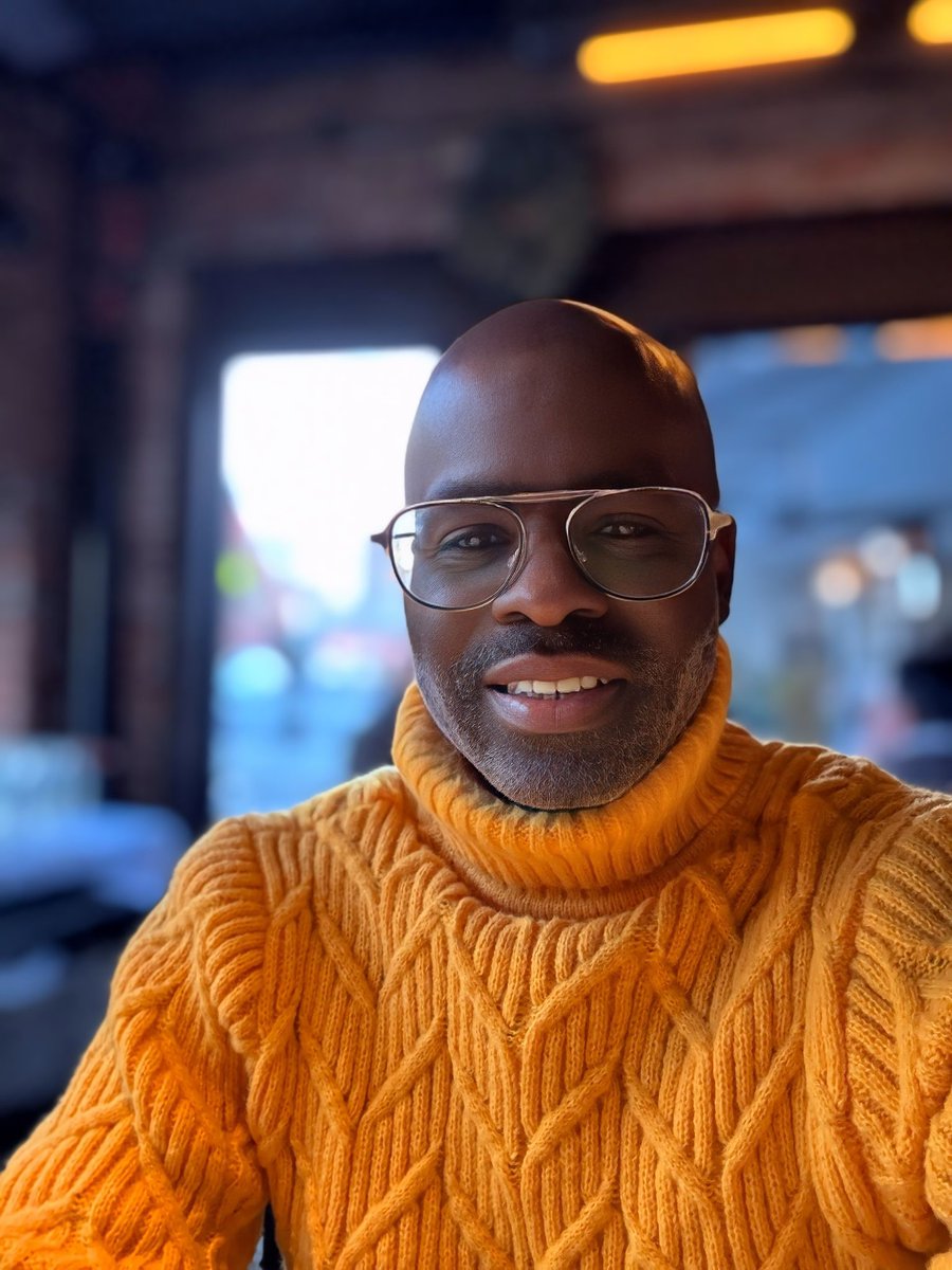 willisjefferson's tweet photo. #sweaterweather is quickly approaching #endofsummer #zaddy #wineoclock #blackman #workout #selfie https://t.co/fMHpkdf5V1