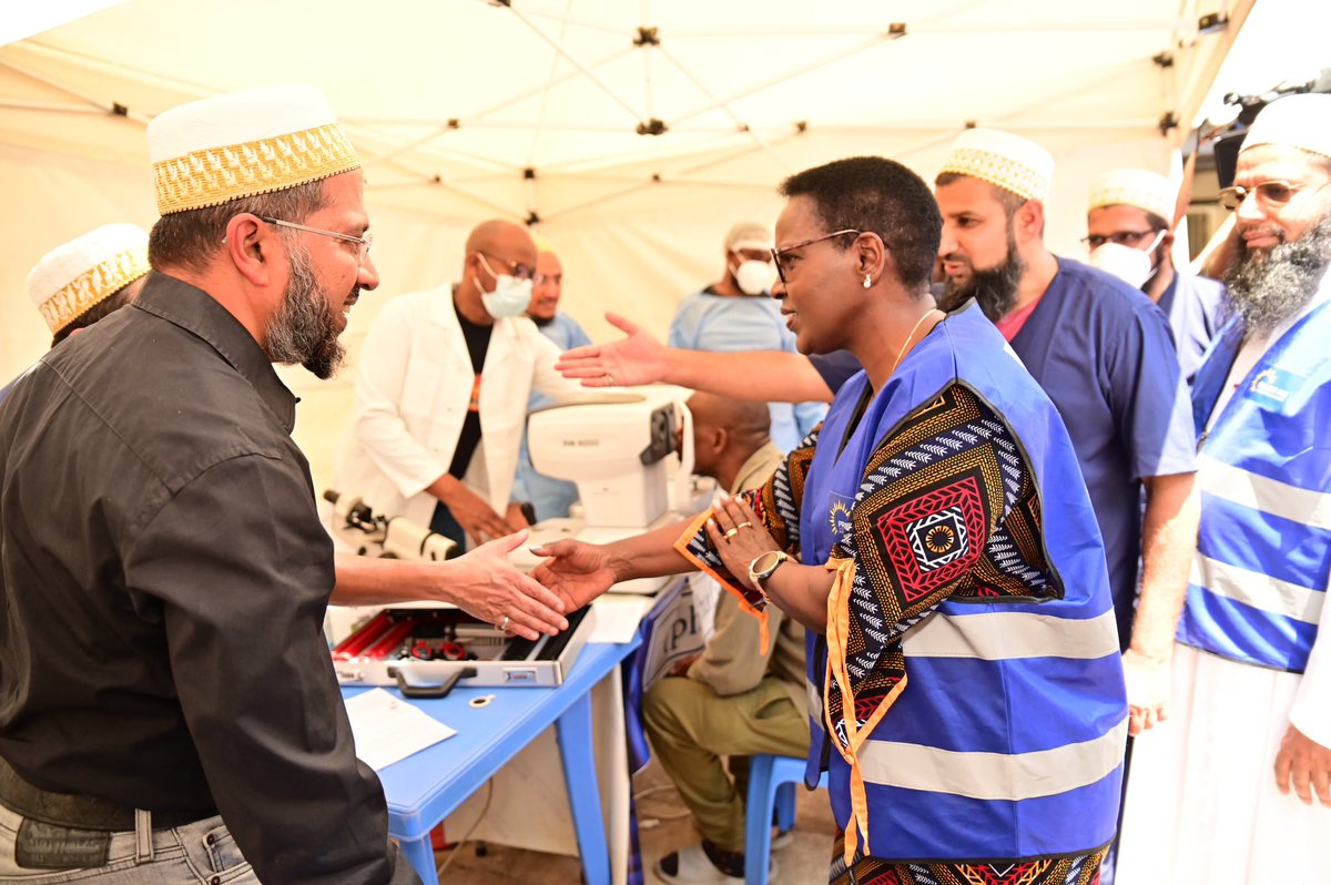 CorrectionalKE's tweet photo. Over 800 inmates at the Nairobi Remand and Allocation Maximum Security prison received free medical services over the weekend courtesy of the Dawoodi Bohra community in Kenya.

The medical outreach saw the inmates receive healthcare services that included specialized clinics in general medicine, dermatology, optical and dental services.

According to Correctional Services Principal Secretary Dr. Salome Beacco, the exercise was part of ongoing systemic reforms within the correctional system, that involves establishing tangible and impactful partnerships with stakeholders to ensure vulnerable people access the best medical care available.

“This strategic partnership demonstrates the power of partnership between Government and communities in advancing humane corrections and improving the lives of those entrusted to our care.” Observed the PS.

She said the holistic approach to offender rehabilitation and reformation is meant to ensure that correctional facilities progressively uphold good practice standards aligned with international norms and principles, including the Nelson Mandela Rules, Tokyo Rules, Beijing Rules, Bangkok Rules and the Kyoto Declaration on Advancing Crime Prevention, Criminal Justice and the Rule of Law (2021).

Among the health reforms the department is undertaking includes the registration of inmates with the Social Health Authority with the PS saying about 60 percent of those targeted have already been registered.

While pledging to support the department in its reformation agenda, Abdulqadir Zakir, the chief protocol officer of the Bohra community said the medical camp was part of the community giving back to society.

He said about 40 medical specialists were on hand to support those seeking services at the facility that boasts an average population of about 4,000 inmates.

During the medical clinic, at least 22 dental extractions were successfully conducted, 75 dental consultations undertaken while at least 7 patients had been identified as requiring cataract surgery and will require appropriate referral and follow-up