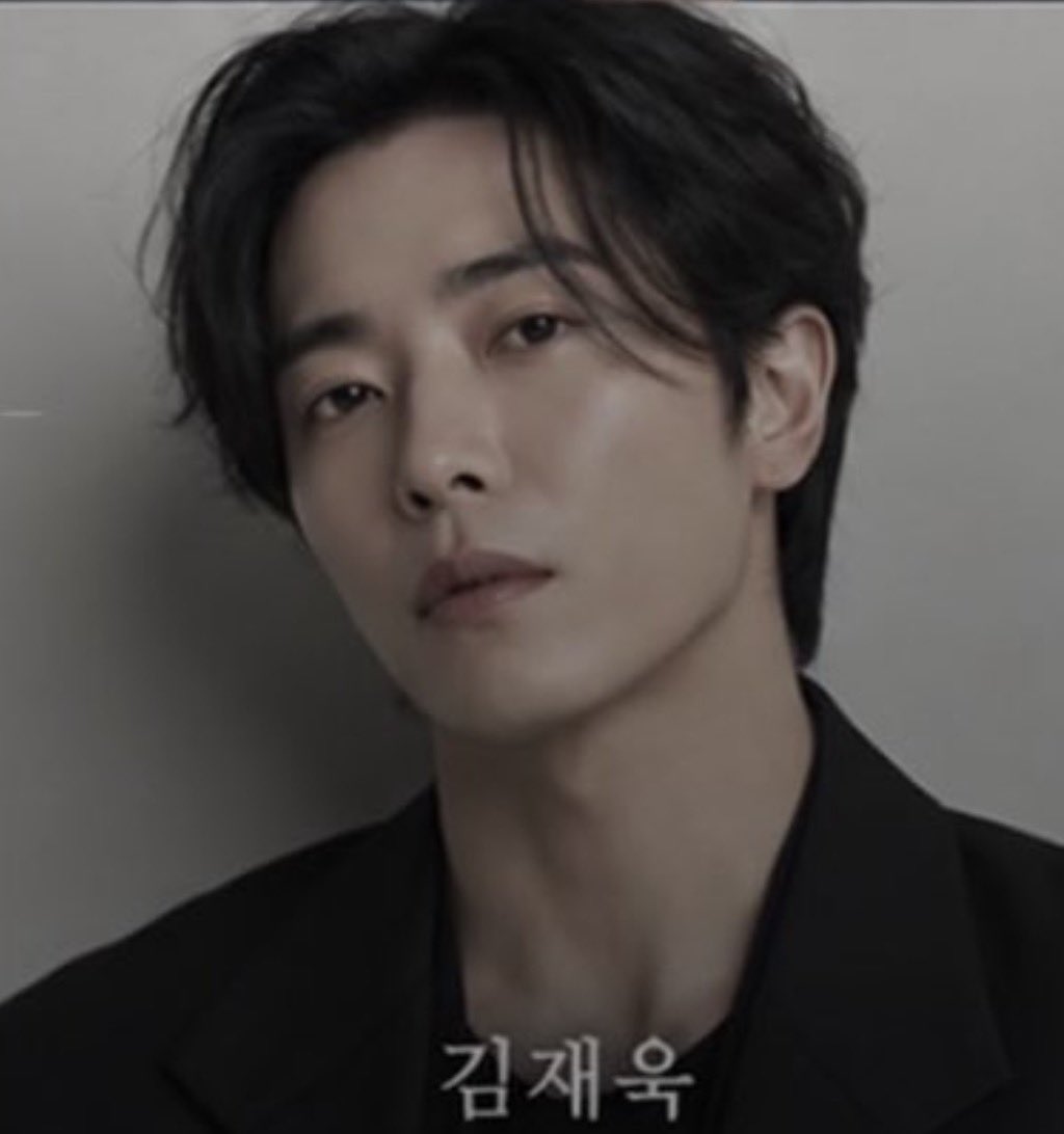 aaaT0T's tweet photo. 내기분 마치 짭재욱 https://t.co/xMNAJSAP8e