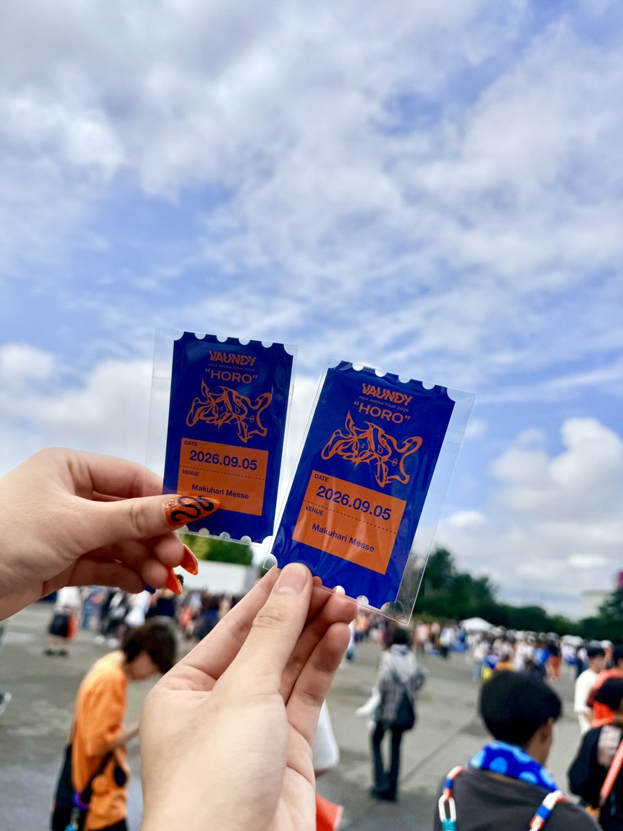 ume__vaws's tweet photo. ASIA ARENA TOUR 2026 "HORO" 
DAY1

物販もコラボタンブラーも買えたし、
セトリも最高だったー！！
今回も銀テを浴びることできなかったのでまたいつか浴びたいな〜

2日目に行かれる方々、めいっぱい楽しんできてくださーい！！

#Vaundy 
#Vaundy_HORO 
#VAWS 
#HORO https://t.co/u1xmdUivct