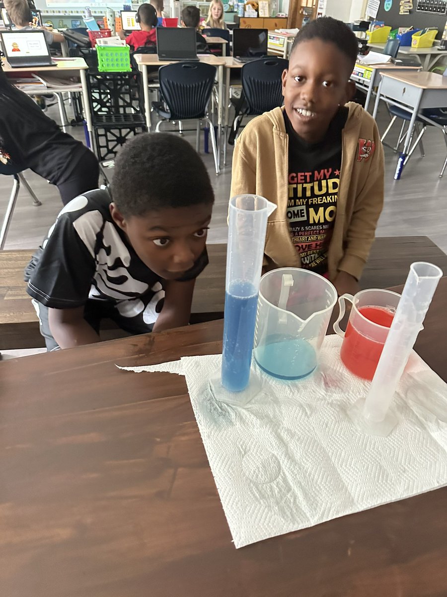 thrivingN3rd's tweet photo. 🧪📏 We’re measuring our way through math! Students practicing liquid volume and learning when to measure in milliliters and liters. 💧✨ Learning is always better when we can explore, pour, and measure! #ThirdGrade #mathisfun #BeEvergreen https://t.co/617CJmShOQ