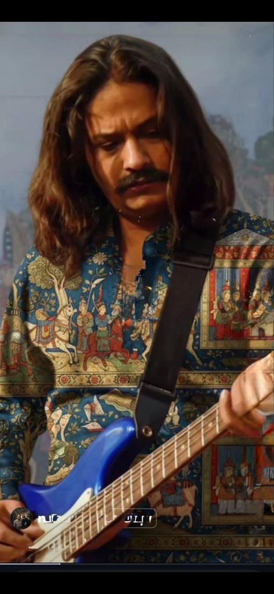 siaBashhh's tweet photo. عزیزان،

«نزهت میرراضی» مادر دو برادر عزیزتر از جونمون جاویدنام‌ها  «علی و عماد شوش»  امروز جمعه ۱۳ شهریور در لاهیجان بازداشت شد،

به این خاطر که تولد پسرش عماد بوده و با انتشار ویدئویی در اینستاگرام به پیشواز تولدش رفته بوده.

«علی شوش» سال ۱۴۰۱ کشته شده بود و «عماد» روز ۱۸ دی ۱۴۰۴ در لاهیجان با چهار گلوله کشته شد.