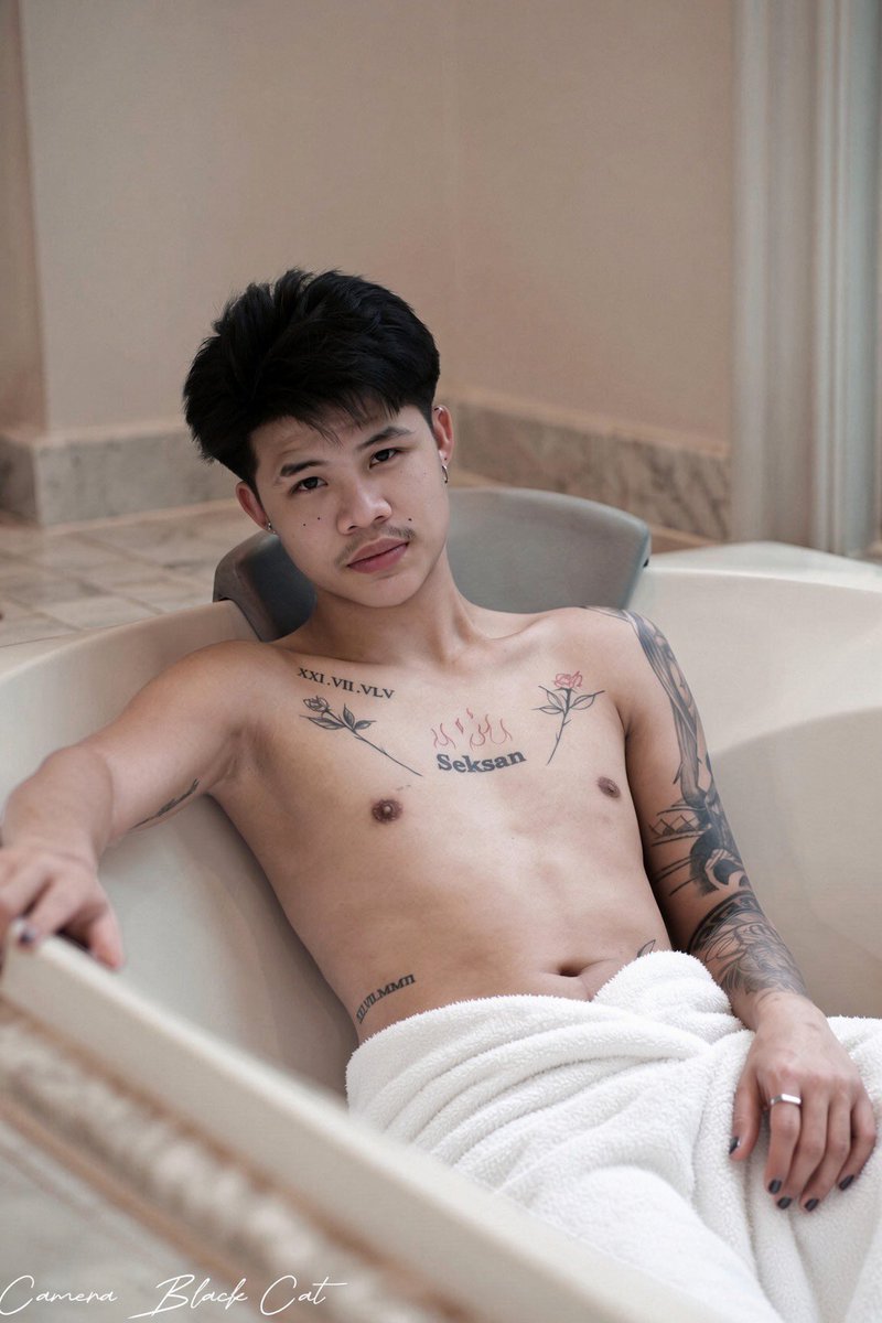 big_armiey's tweet photo. ใครอยากเห็นมังกร ใหญ่ Size 58+ 
น้องเสกสรร ชายแท้ ติดตามเลย@Bkk_59 https://t.co/5y7E1ieJ7v