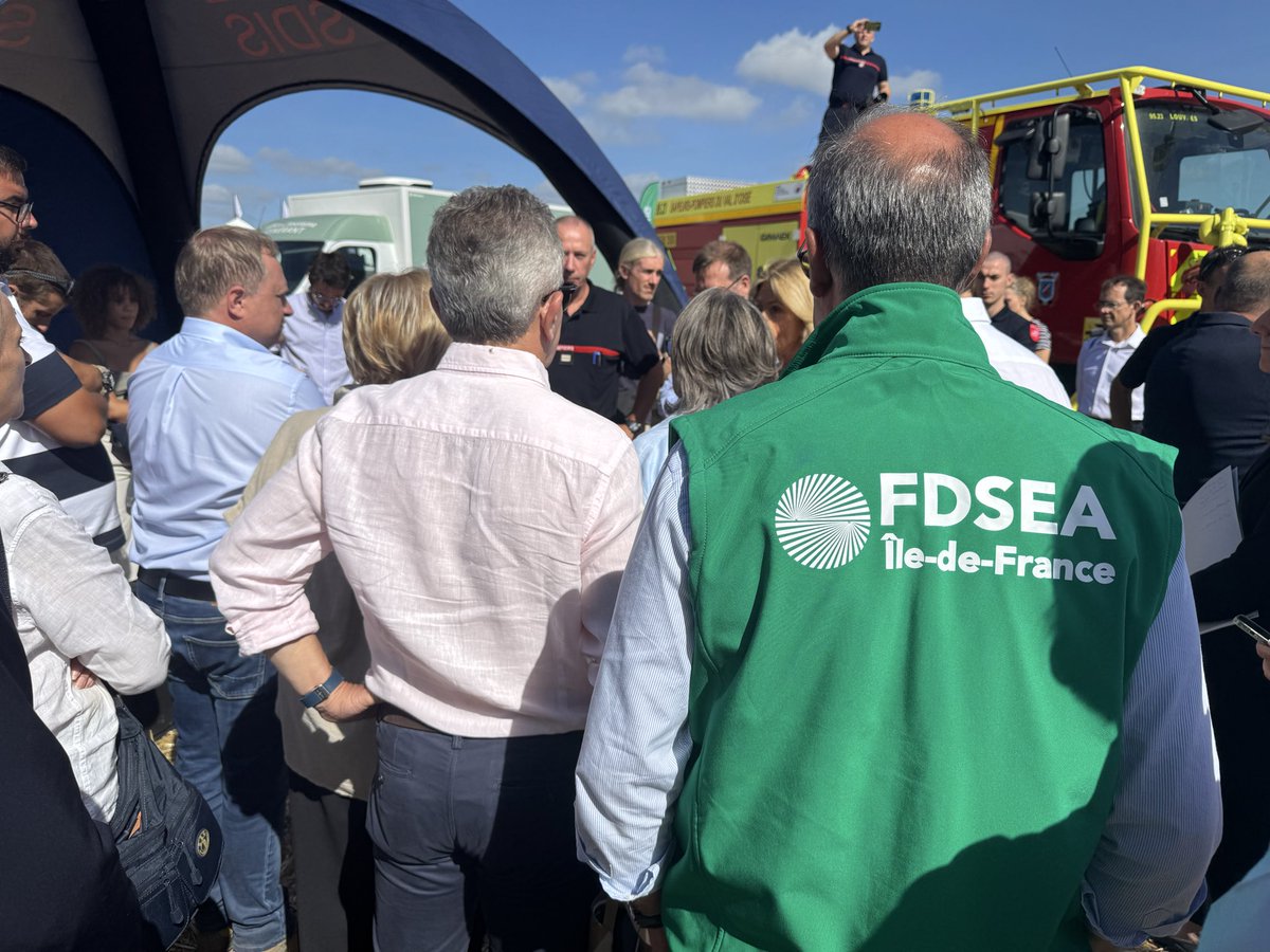 FDSEAIDF's tweet photo. 🌾 La @FDSEAIDF est présente au Festival de la Terre à Attainville (95), organisé par les @JA_IDF ! 🚜

Un beau rendez-vous pour échanger, partager et faire découvrir l’agriculture francilienne au grand public. 👩‍🌾👨‍🌾

Bravo aux JA pour cette belle organisation ☺️

#agriculture https://t.co/VQLtjWR3L4