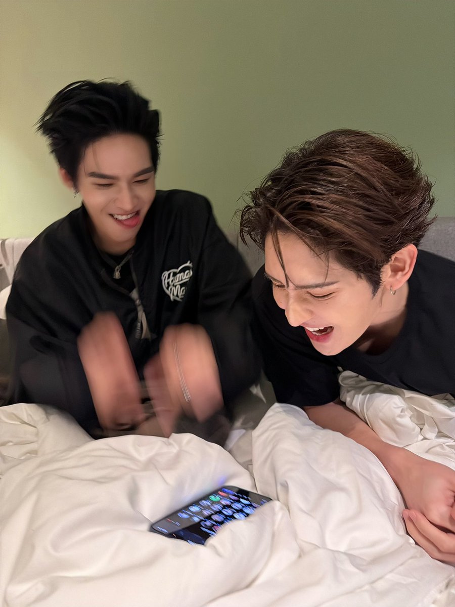 kerdomundi's tweet photo. รีแอคตอนเซฟทำเสียงน่ารัก ใครเป็นแฟนบอยใครกันแน่ก่อน55555

MR FANBOY CHAPTER 2
#MrFanboyEP2
#รักสุดใจนายแฟนบอยSeries
#MrFanboySeries https://t.co/EikkZarnpK