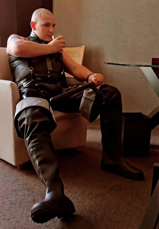 muscleleatherff's tweet photo. https://t.co/d3INRsJt1T