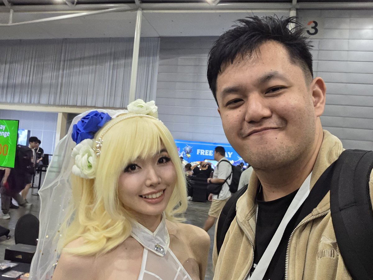 MiggyTheGamer's tweet photo. Really nice meeting you @DimiccoDiana , @ADCourtneyy , and @nikkinami ! You were all such warm personalities to interact with https://t.co/F9pF4sD3J0