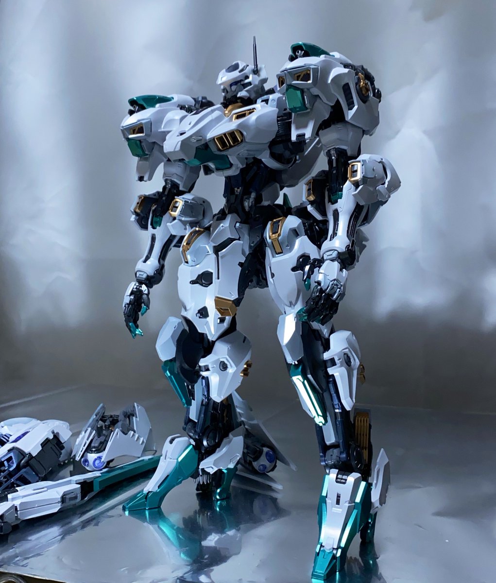 MM_herabuna_'s tweet photo. in era+ AZURE FALCON、全パーツ完成!所々、これで合ってるのかな?って部分があるけど、一応完成!疲れ果てたので墨入れとかは明日やる #inera+ #AZUREFALCON https://t.co/fp9QWDFdsT