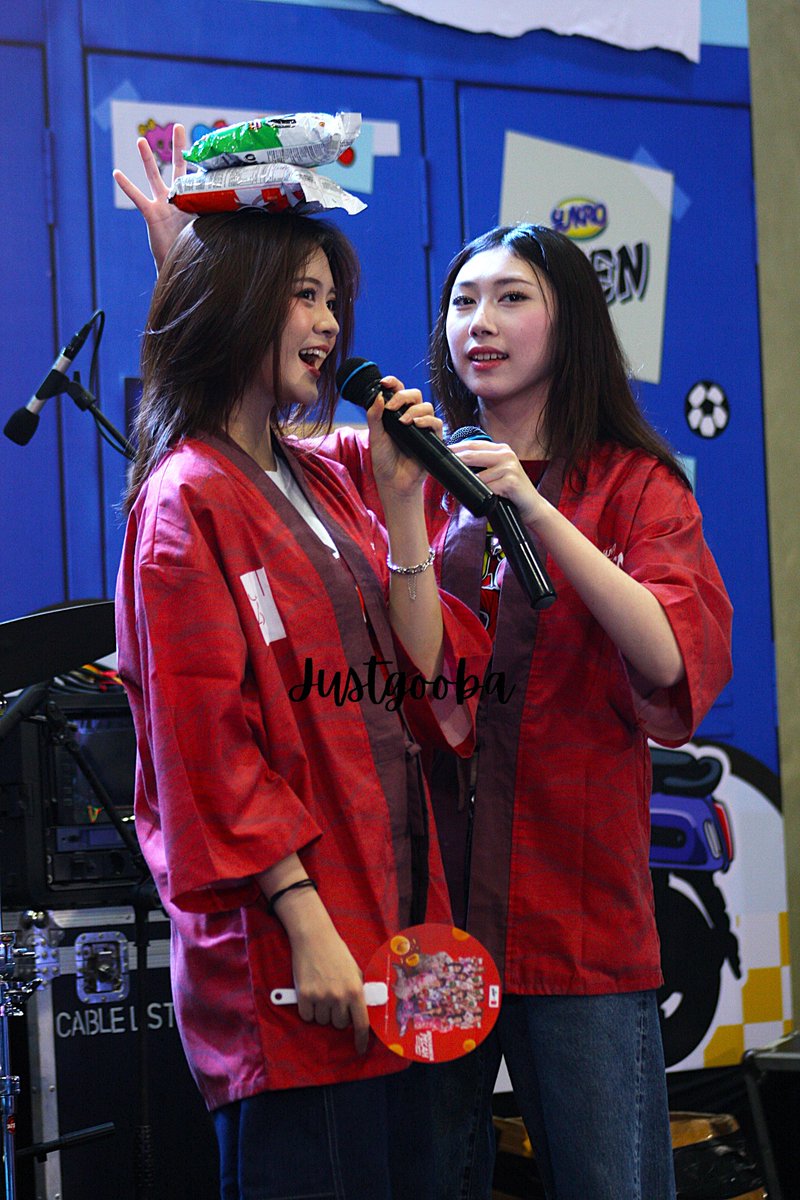 just_gooba's tweet photo. Ci jes Usil banget Dah 😂
@C_JessiJKT48 @A_ChristyJKT48 
📍Gor Liga Bali https://t.co/gxgolHme7P