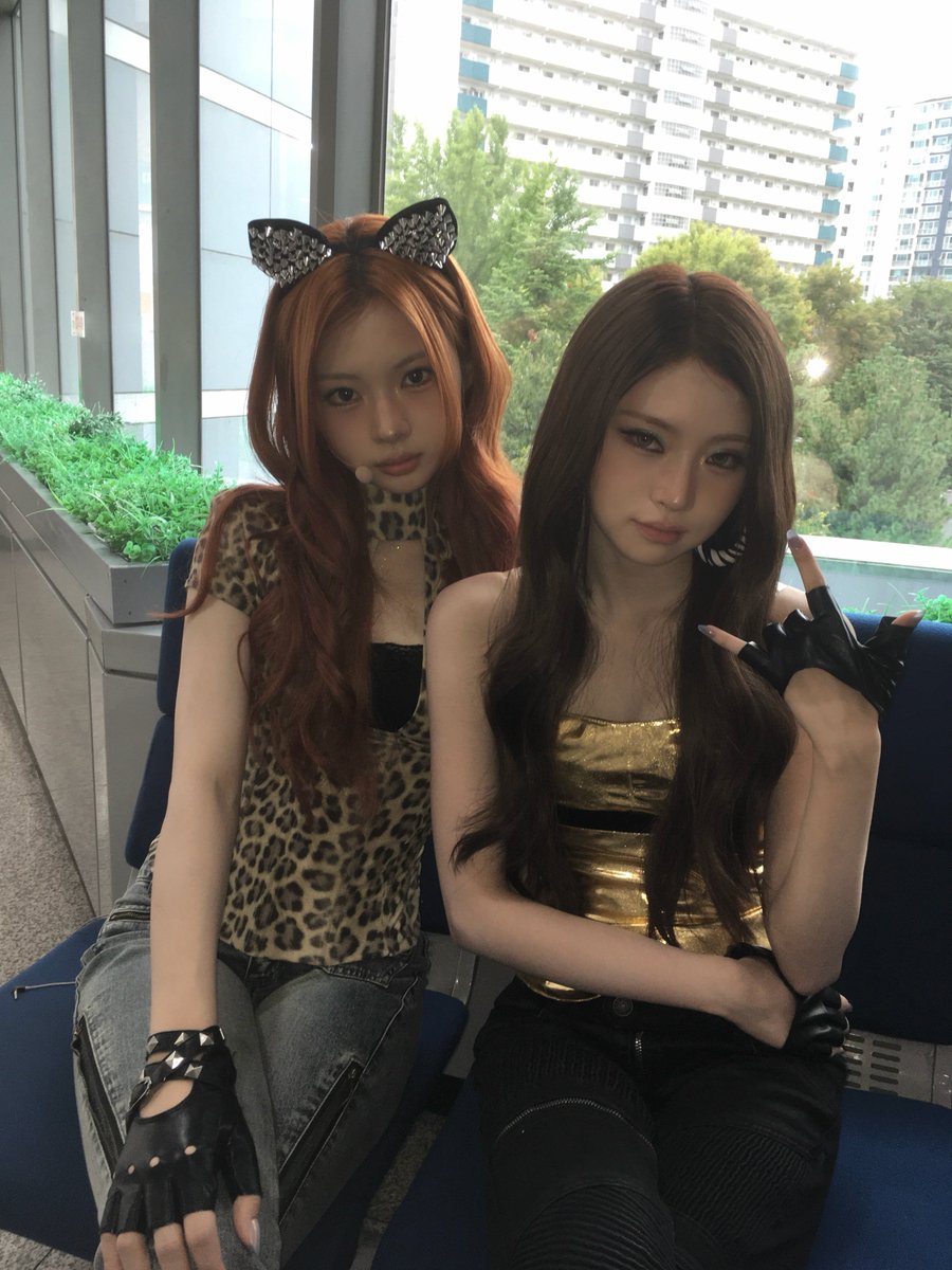 TIIIKIII_INA's tweet photo. 260905 | KiiiKiii Instagram update

Makbang day☆彡

#TiiiKiiiINA #WhyKiiiKiii #KiiiKiii #키키 #KYA #키야 #HAUM #하음 https://t.co/TeaOz7jo2P