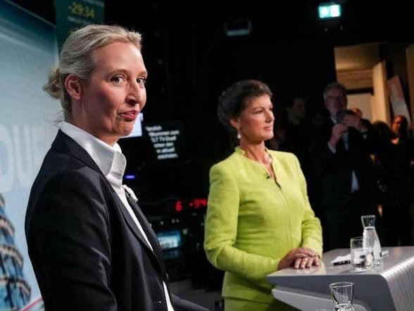 joni_askola's tweet photo. Putin’s puppets in Germany https://t.co/OJo4qGKGCA
