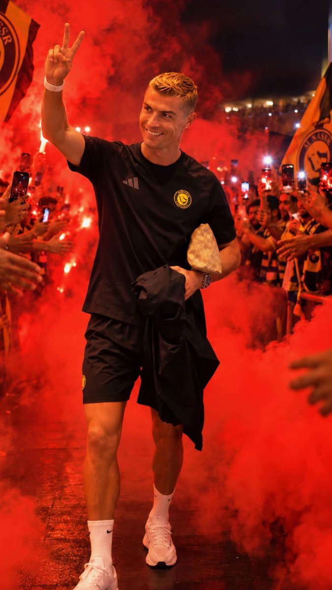 wafa9931's tweet photo. جمهور عظيم.. و رائع بكل ما تعنيه الكلمة! 💛🔥
#النصر_الأتحاد https://t.co/VxRimuSxpq