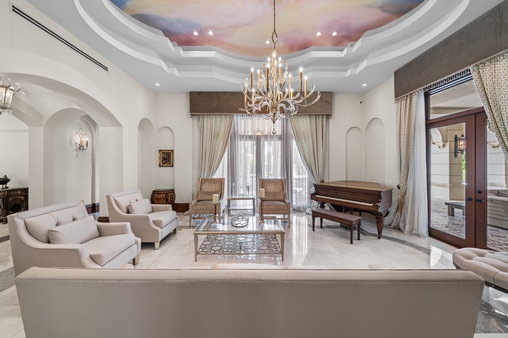 DoraPuig's tweet photo. 𝐅𝐎𝐑 𝐑𝐄𝐍𝐓✨ 𝐄𝐃𝐆𝐄𝐖𝐀𝐓𝐄𝐑 𝐃𝐑𝐈𝐕𝐄 𝐄𝐒𝐓𝐀𝐓𝐄
STUNNING MEDITERRANEAN ESTATE ON PRESTIGIOUS EDGEWATER DRIVE WITH 180 FT OF DEEP-WATER FRONTAGE &amp; A RARE 80-FT INLET SLIP WITH NO BRIDGES TO BISCAYNE BAY! 🌴
𝐎𝐟𝐟𝐞𝐫𝐞𝐝 𝐚𝐭 $𝟕𝟓,𝟎𝟎𝟎/𝐌𝐨𝐧𝐭𝐡 https://t.co/jbpEu58MoF