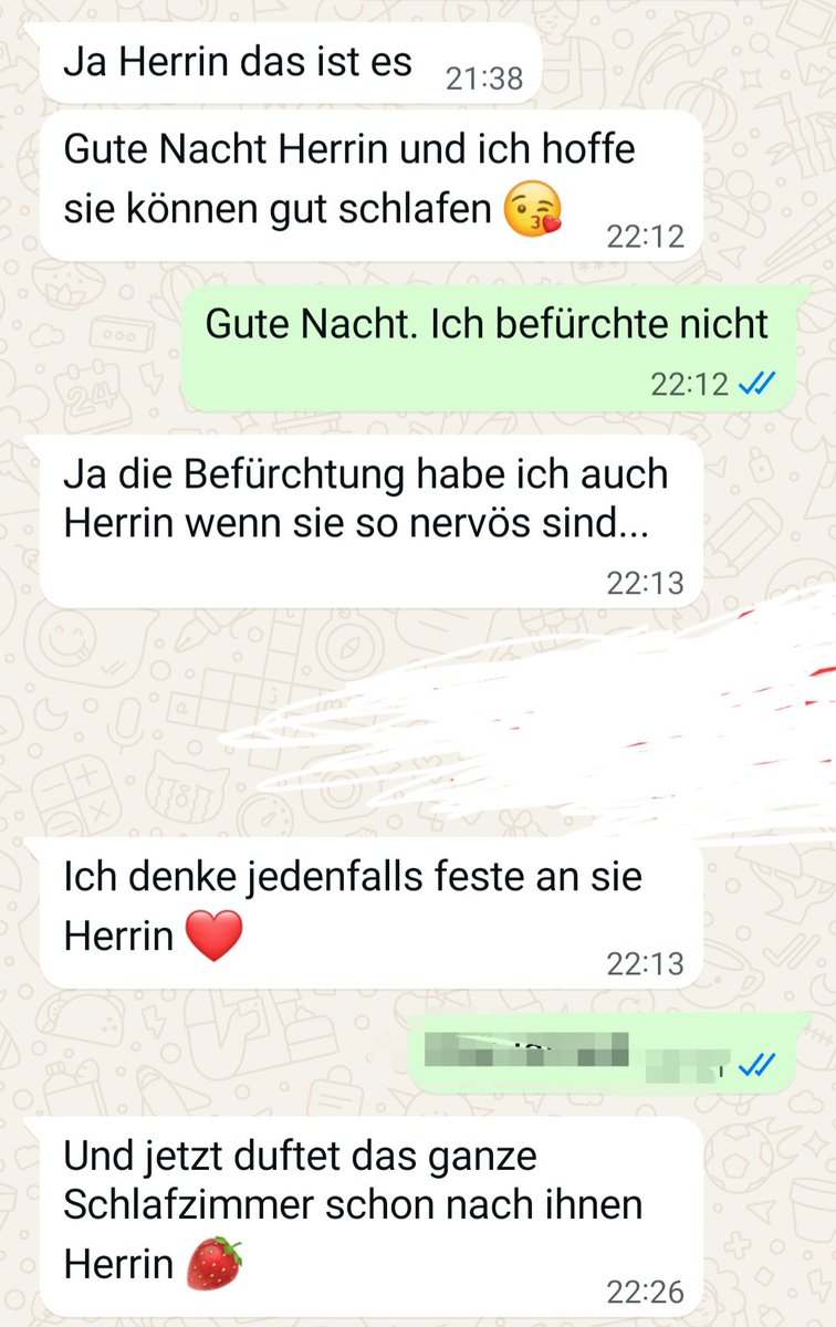 LadyAngel1503's tweet photo. U. liebt einen ganz besonderen Duft von mir 🍓 Er kommt von mir einfach nicht los. 
Weitere Worte bedarf es nicht 

Erdbeertage Slip Smell Duft Duftwäsche Fetisch Geldherrin Femdom Zahlsklave https://t.co/BwYsINdzYd