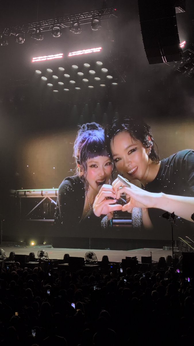 kimlipcheese's tweet photo. my butchfemme yuri 💞 https://t.co/7T8yB4IeMO