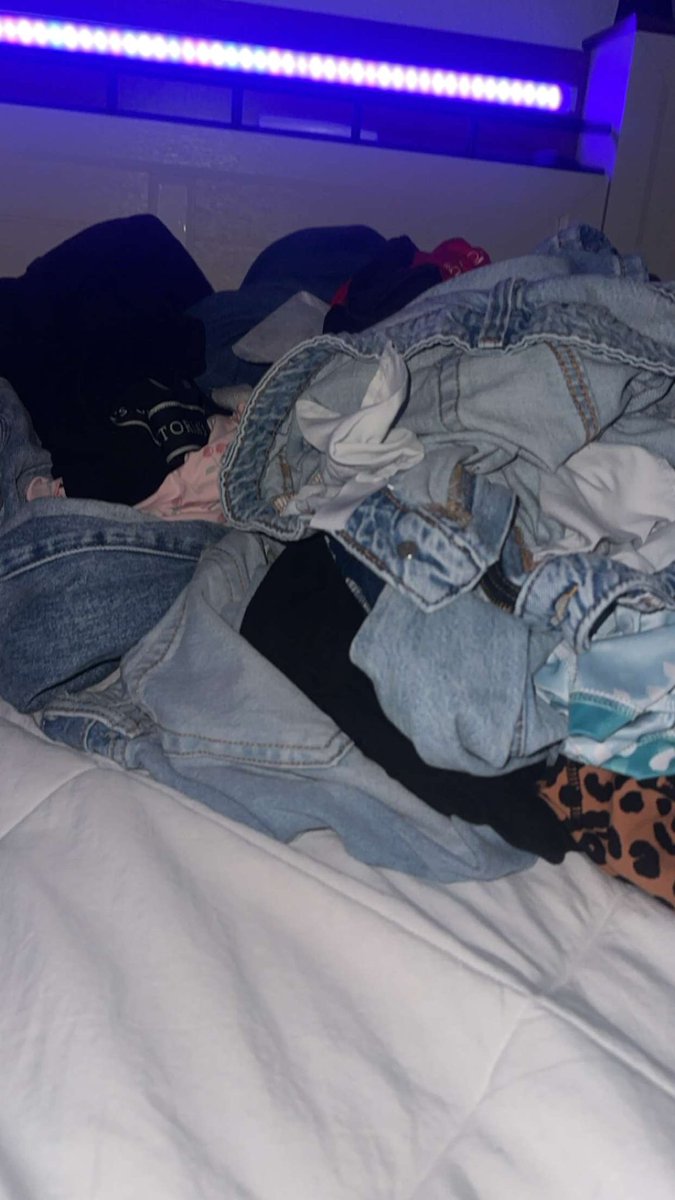 ilovelatinasss2's tweet photo. hmb from the snap gc sent his sister  #wankchat #cuck #irl #latina #nsfw #ie #oc #submission #dirtypanties https://t.co/tBvaVQBcxa