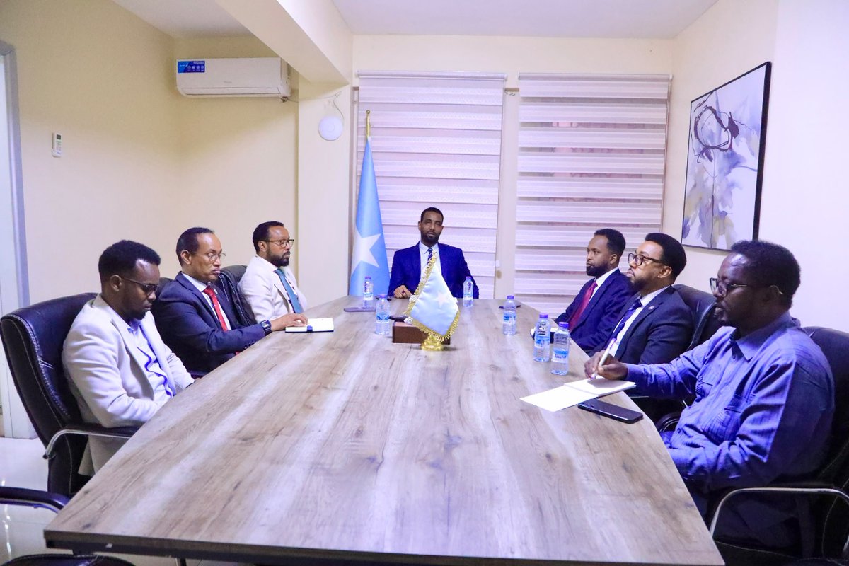 MotcaSomali's tweet photo. The Minister of Transport and Civil Aviation, Mohamed Farah Nuux, chaired a high-level meeting focused on advancing aviation, modernizing airports, and improving road transport safety. The meeting was attended by top officials from the Ministry, SCAA, Somali Airlines, and AAIA. https://t.co/wGngjrcpJ2